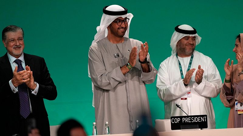 La cumbre de Dubi culmina con un acuerdo para dejar atrs los combustibles fsiles